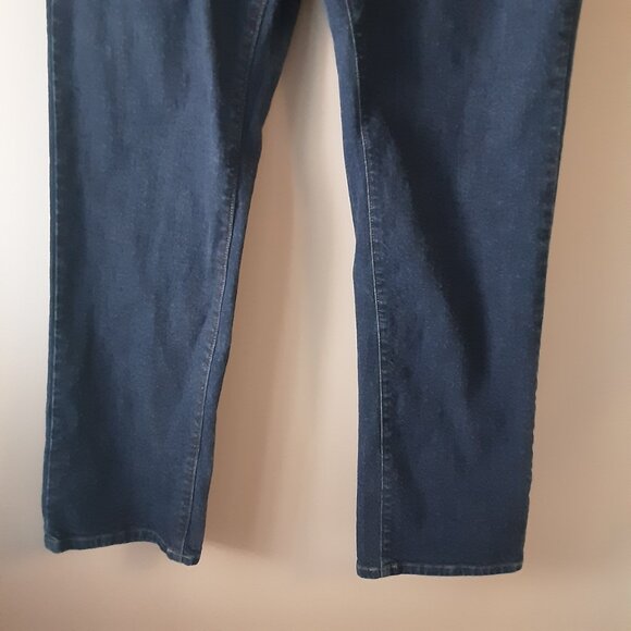 L.L. Bean Men's Straight Leg Dark-Wash Jeans Size 36x32 - Picture 5 of 11